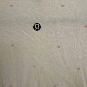 Men’s Lululemon V neck